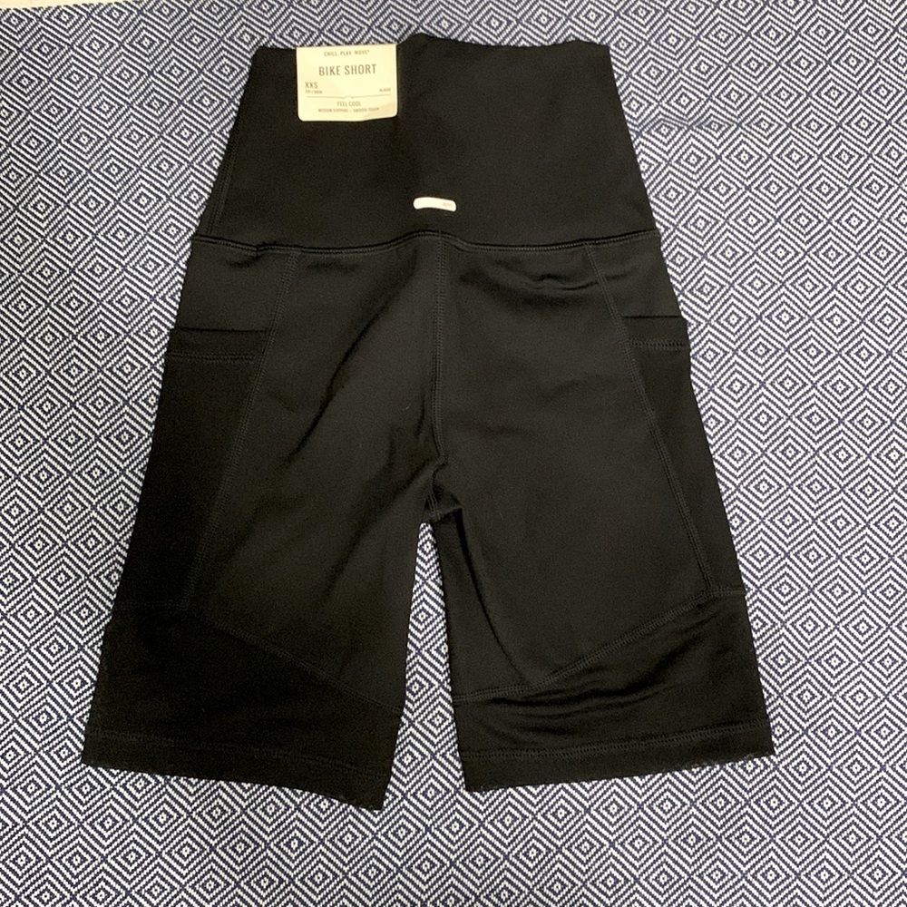 NWT Aerie Bike Shorts size XXS. Mesh details. With pockets!